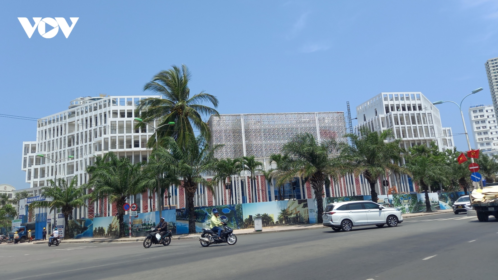 Không để việc sáp nhập, giải tán ảnh hưởng đến phát triển kinh tế